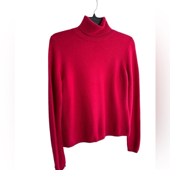 Sutton Studio 100% Cashmere Turtleneck Sweater Red Classic Womens Medium Petite - Picture 2 of 12